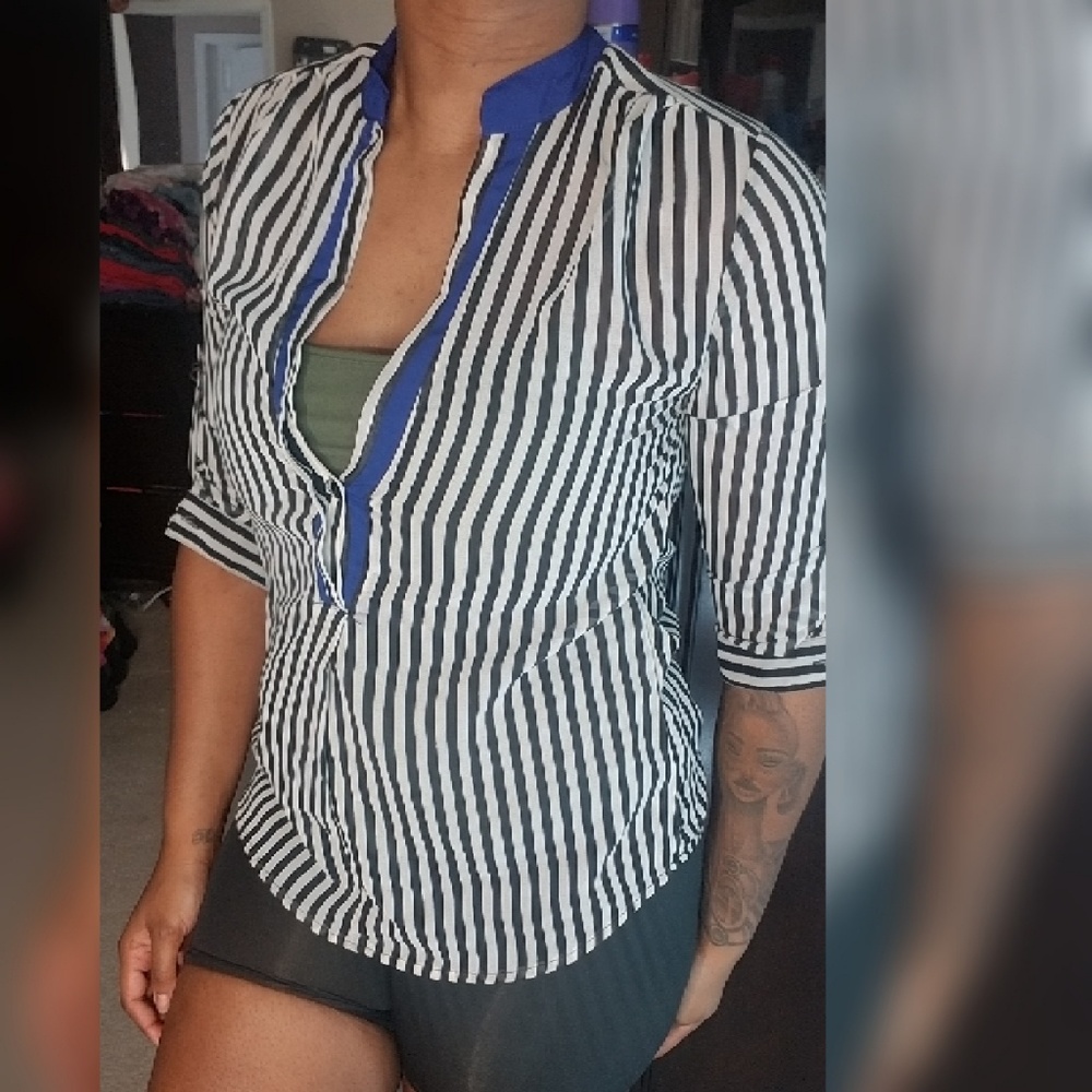 NWOT Body Central Blouse or Free📌